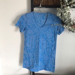 Lululemon T-shirt